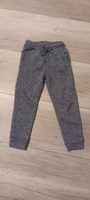 Spodnie dresowe ocieplane dla chłopczyka 116cm