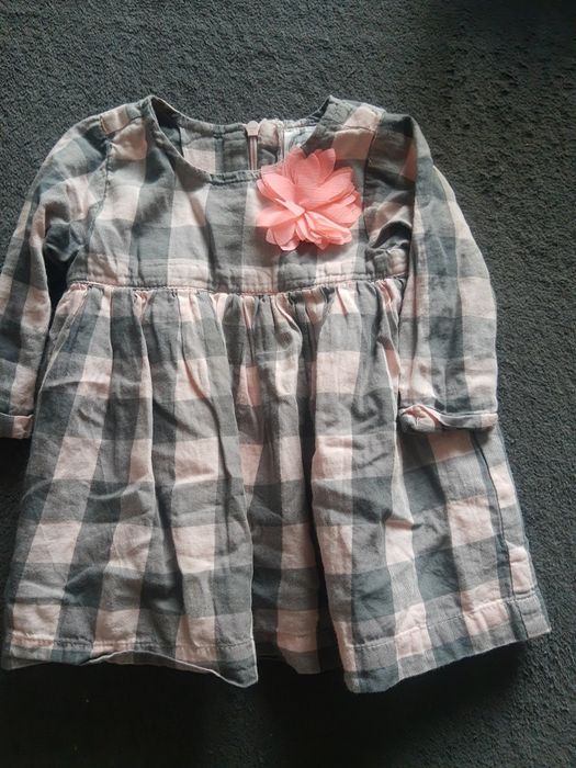 Sukienka  rozmiar 62