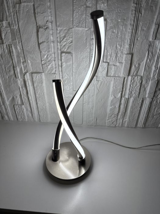 Lampka ledowa na podstawce