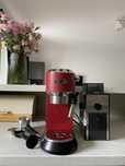 Ekspres kolbowy DeLonghi Dedica Style
