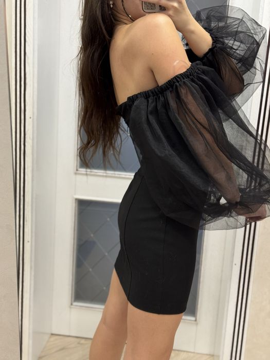 Нереальна вечірня міні сукня з пишними рукавами