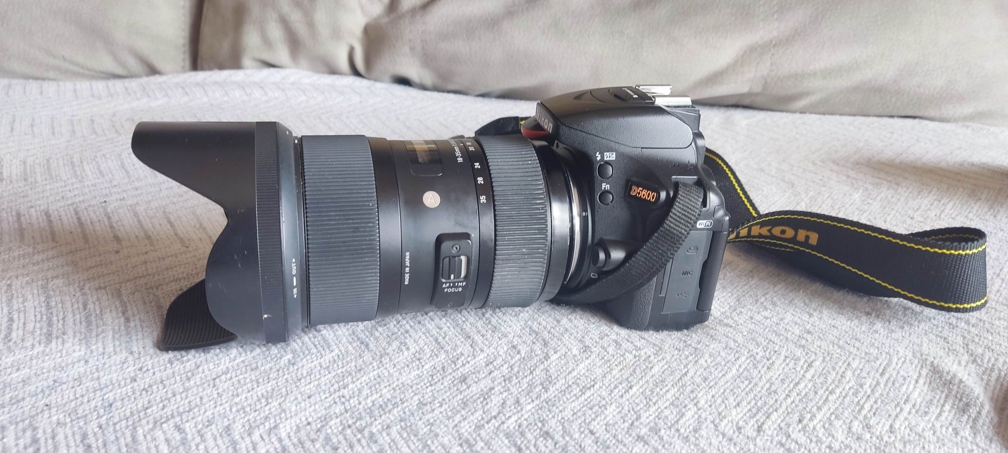 Nikon D5600 Sigma 18-35 Acessórios