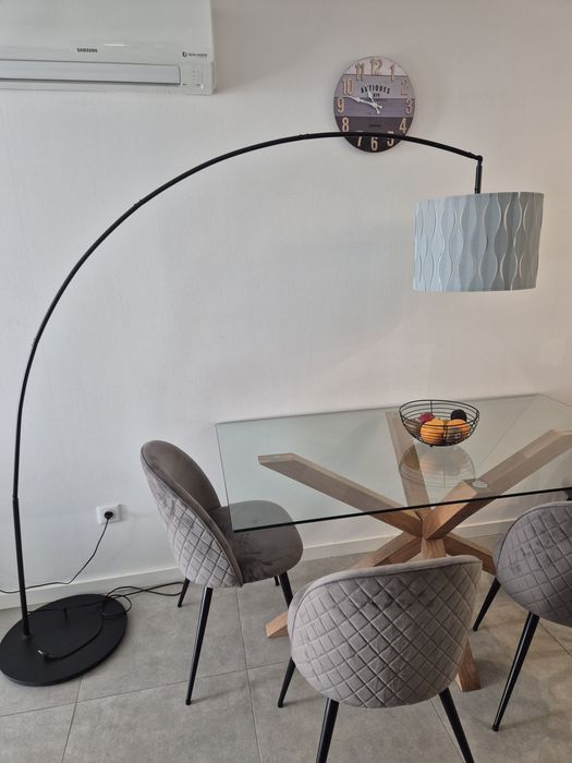 Candeeiro de pé (ikea) com abajur