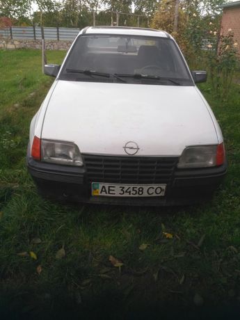 Продам автомобиль Opel