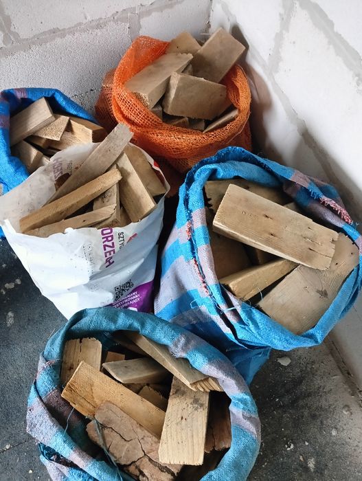 Kliny drewniane szalunkowe po budowie