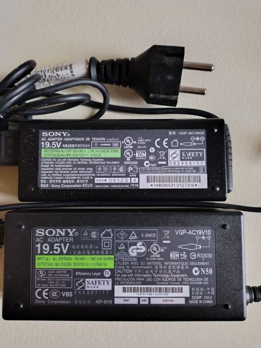 2 Carregadores de Portáteis - Sony Vaio