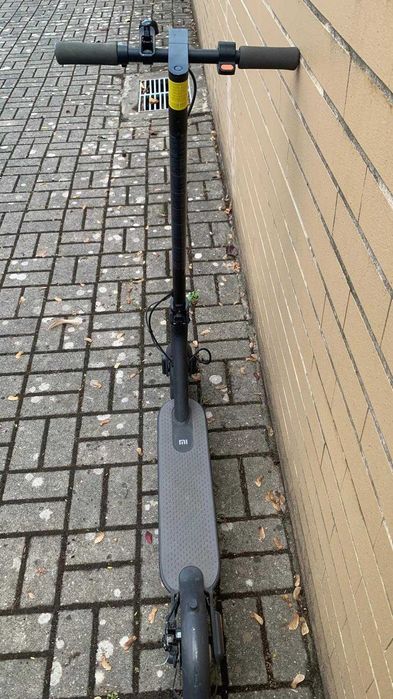 Xiaomi Mi Electric Scooter Essential