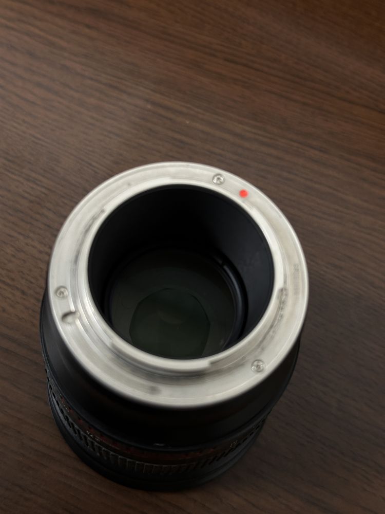 Samyang 85mm f/1.4 Sony E