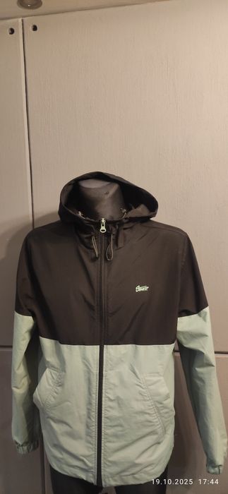 Kurtka przeciwdeszczowa pull& bear r.m