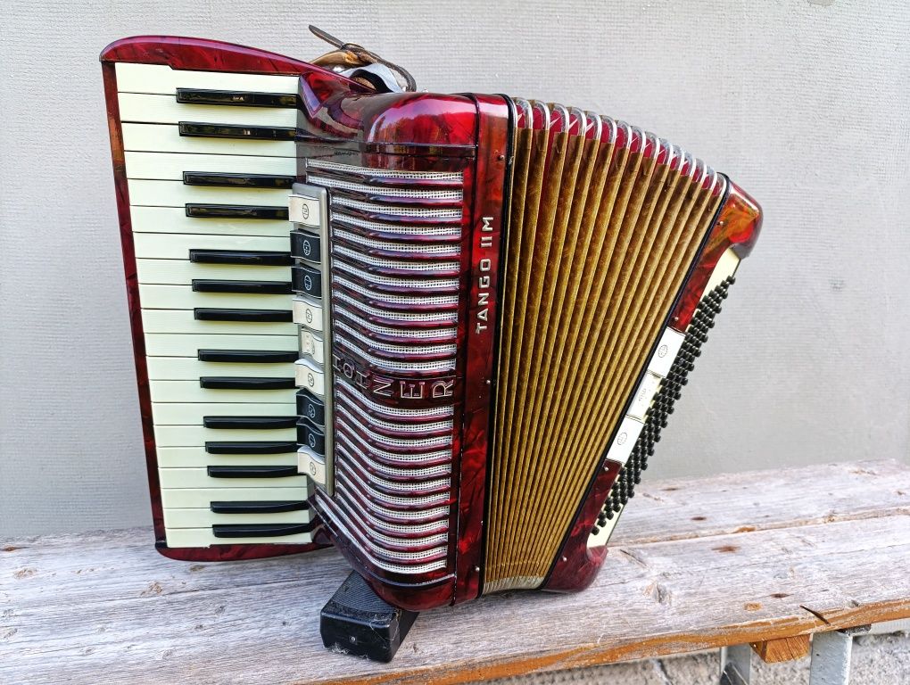 Akordeon Hohner Tango IIM 96 basów