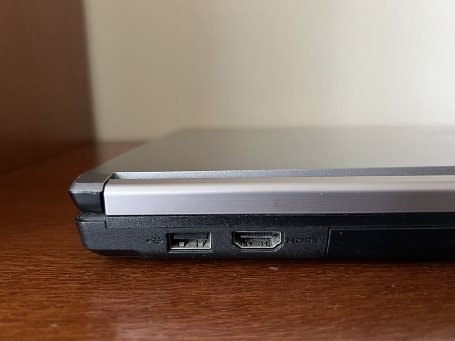 Ноутбук Fujitsu Lifebook E753 привезений з Німеччини