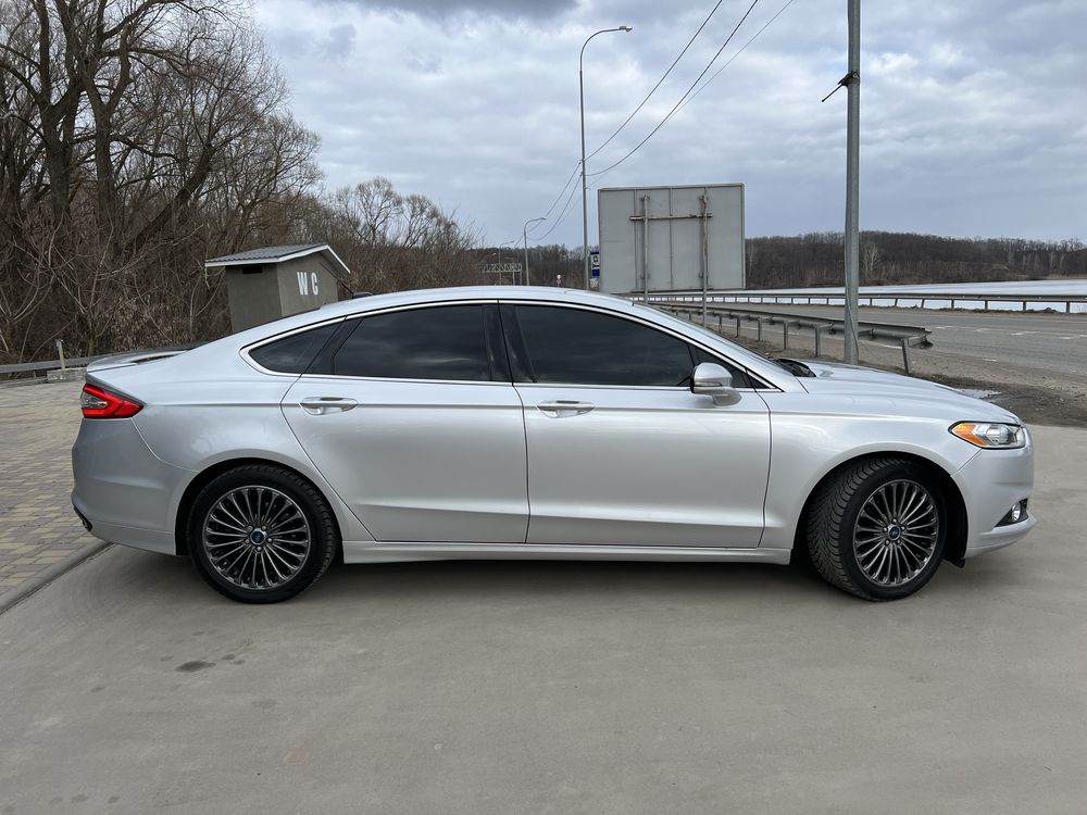 Ford Fusion 2016