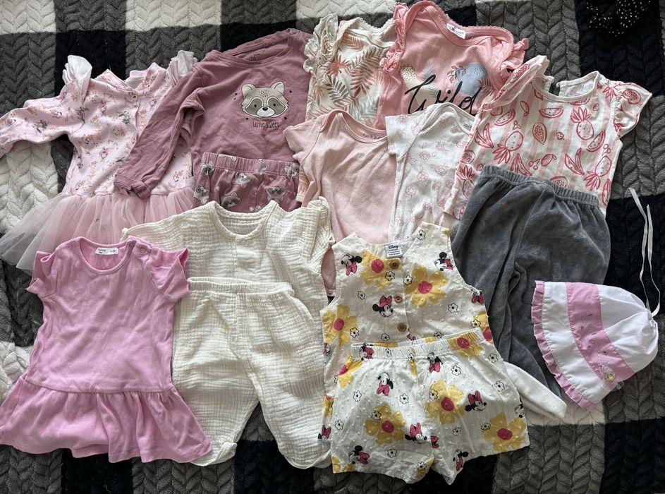 Одяг для дівчинки 74 р