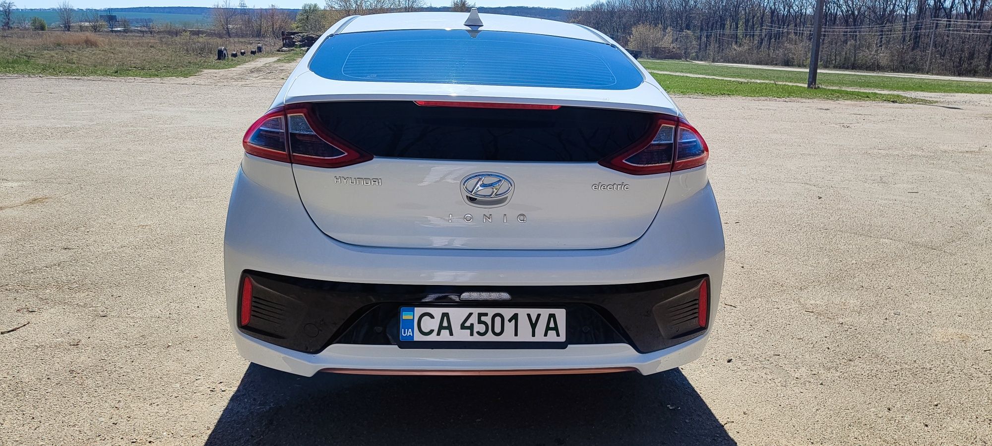 Hyundai Ioniq 28kw