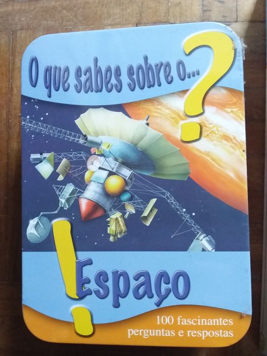 Brinquedos, jogos e bonecos