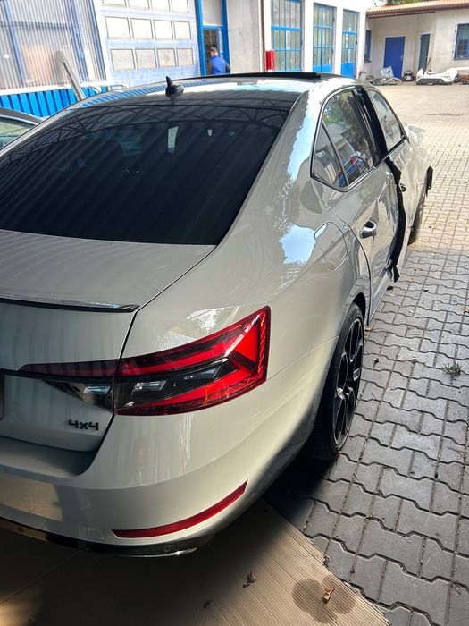 Skoda Superb sportline 2.0 tdi 4x4