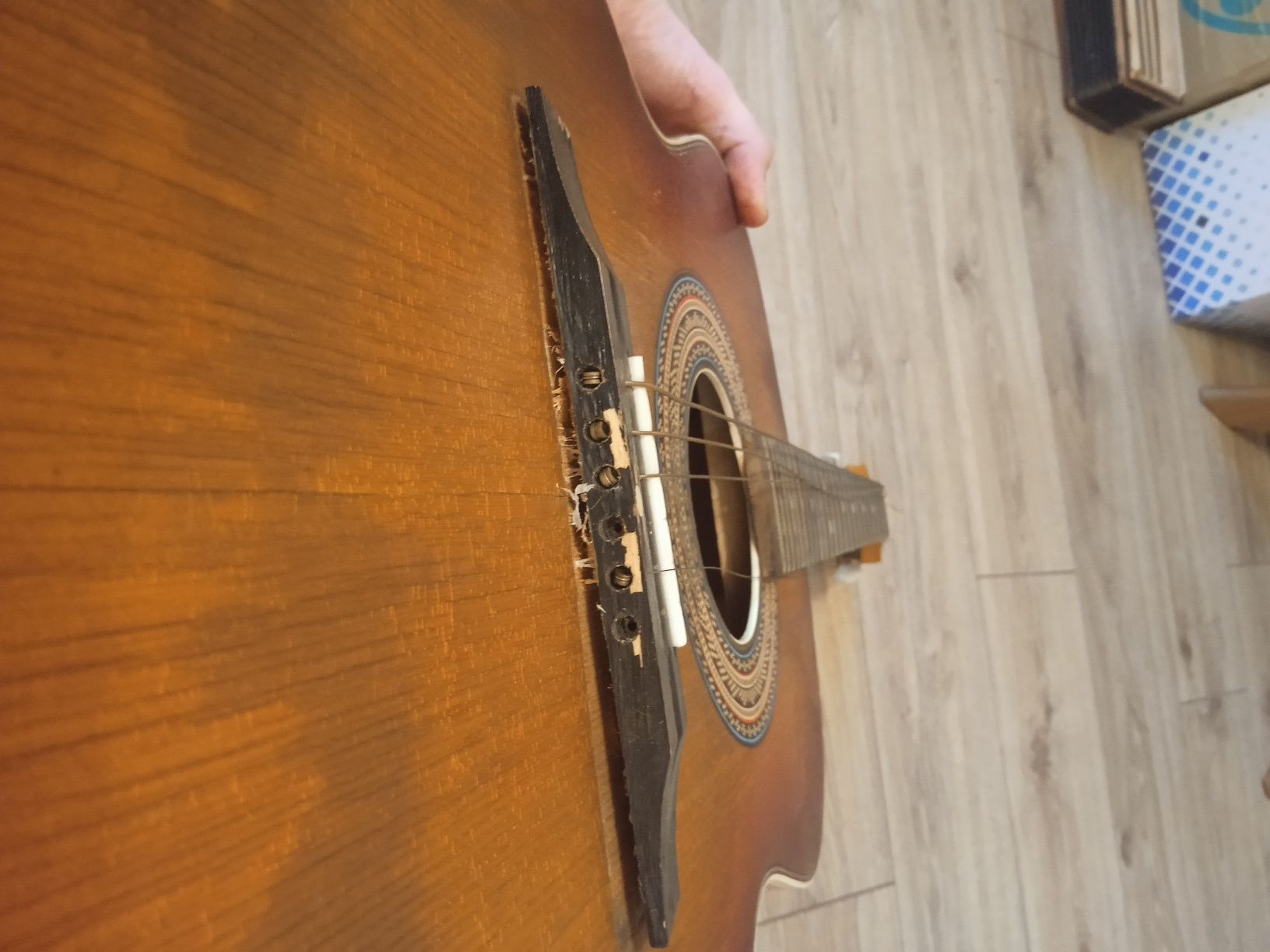 Gitara na ozdobę lub do remontu