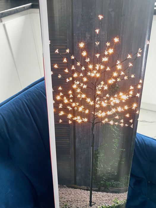 Choinka kwiatki świąteczna ozdoba do ogrodu do domu drzewko