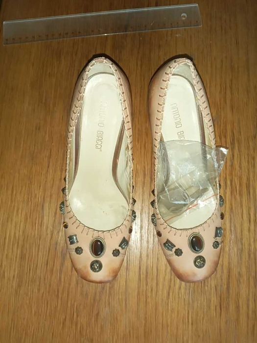 Взуття жіноче модельне Італія 39розміру