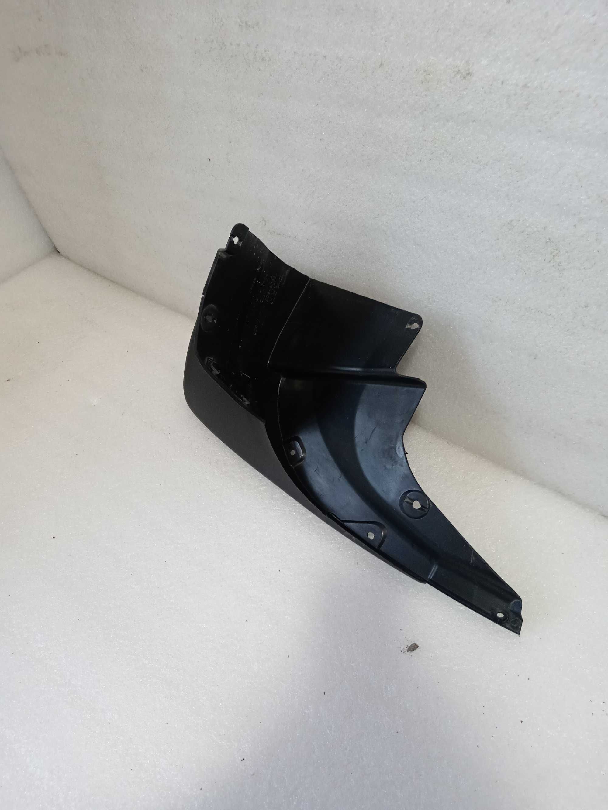 Бризговик зад R Toyota Land Cruiser Prado 150 09-