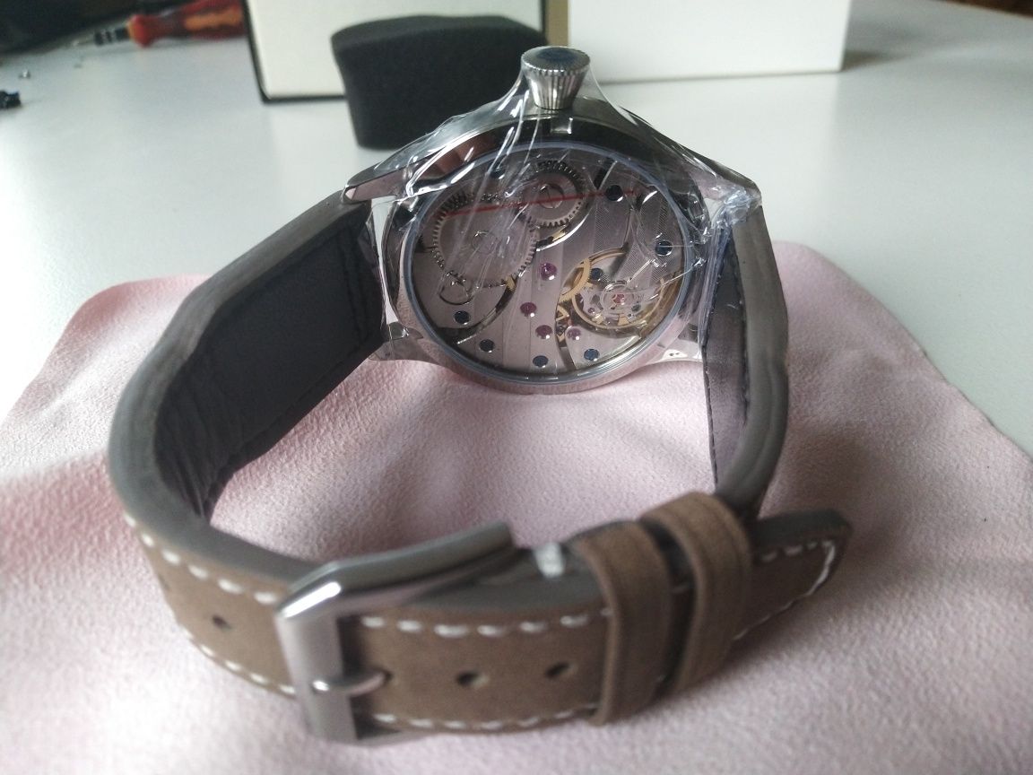Duży zegarek Coregut 44 mm jak pasówka Mołnia
