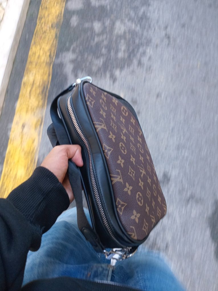 Louis vuitton beg