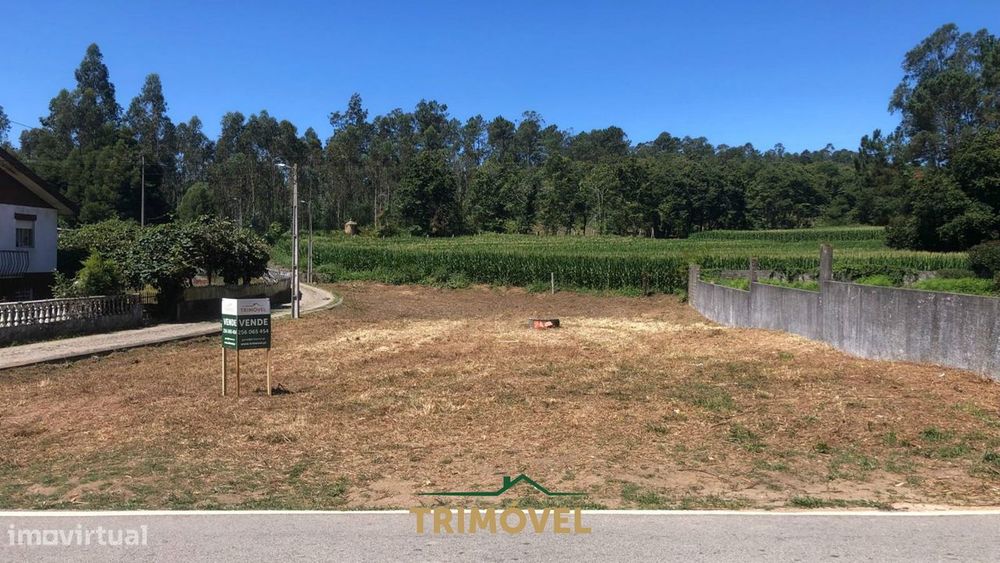 Terreno em São Miguel de Souto