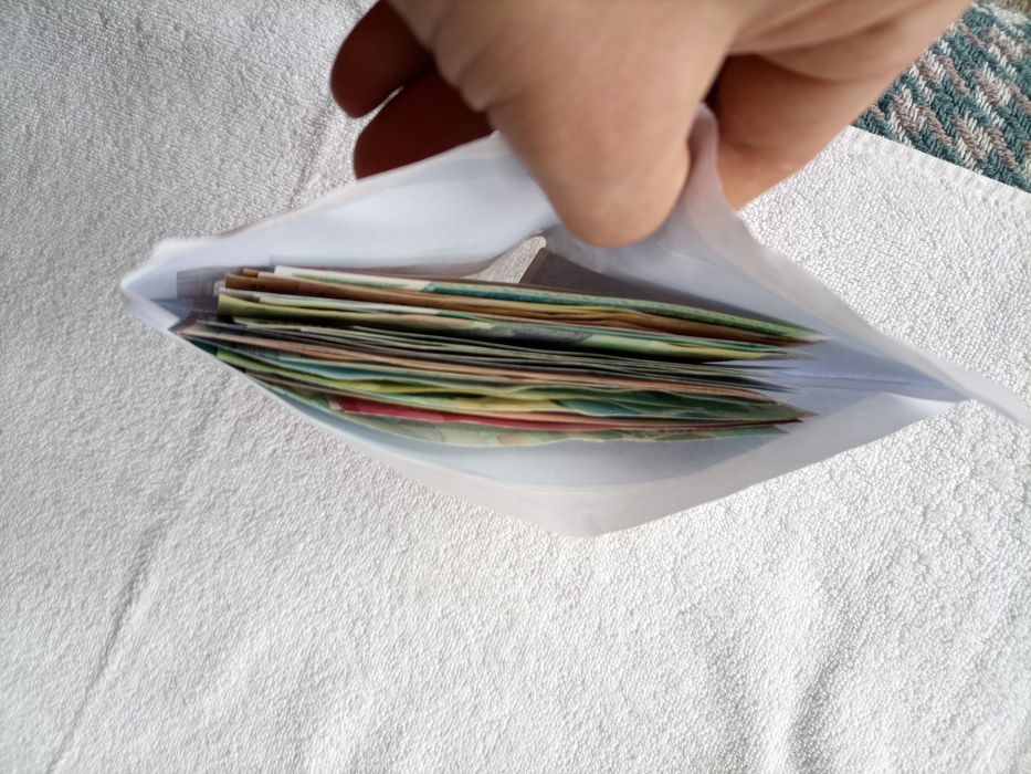 Piękny zestaw banknotów z całego świata + gratis