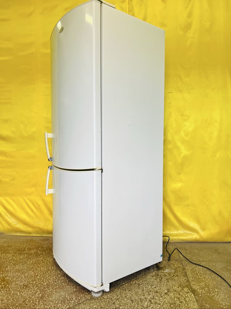 Двухкамерный холодильник Whirlpool ARC8120, NoFrost