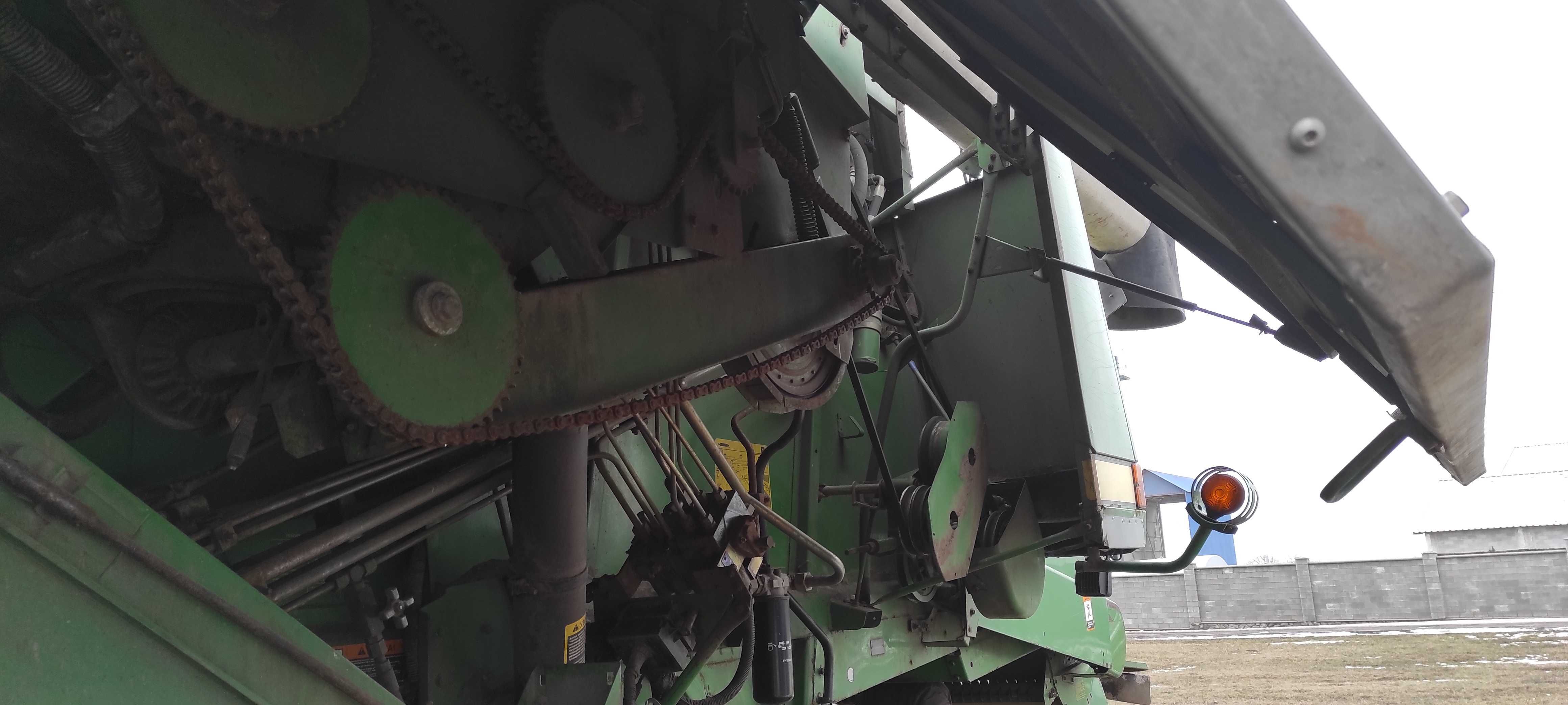 Комбайн John Deere 9500