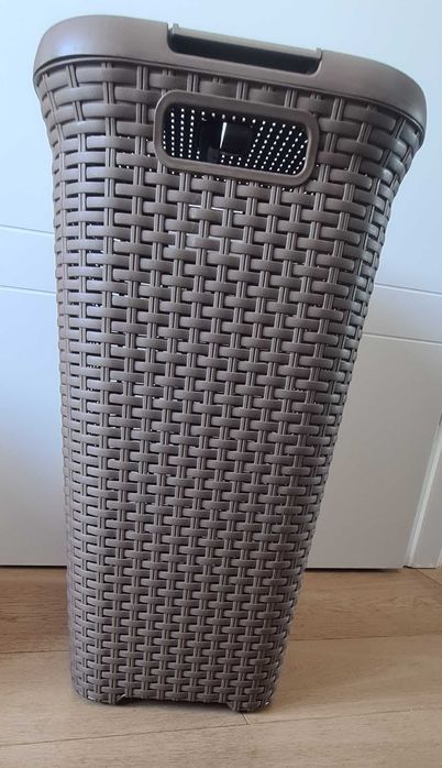 Duży kosz rattanowy brązowy 60l / Curver