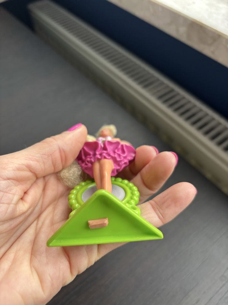 Barbie w różowej sukience lata 90 te, z kolekcji Mcdonald
