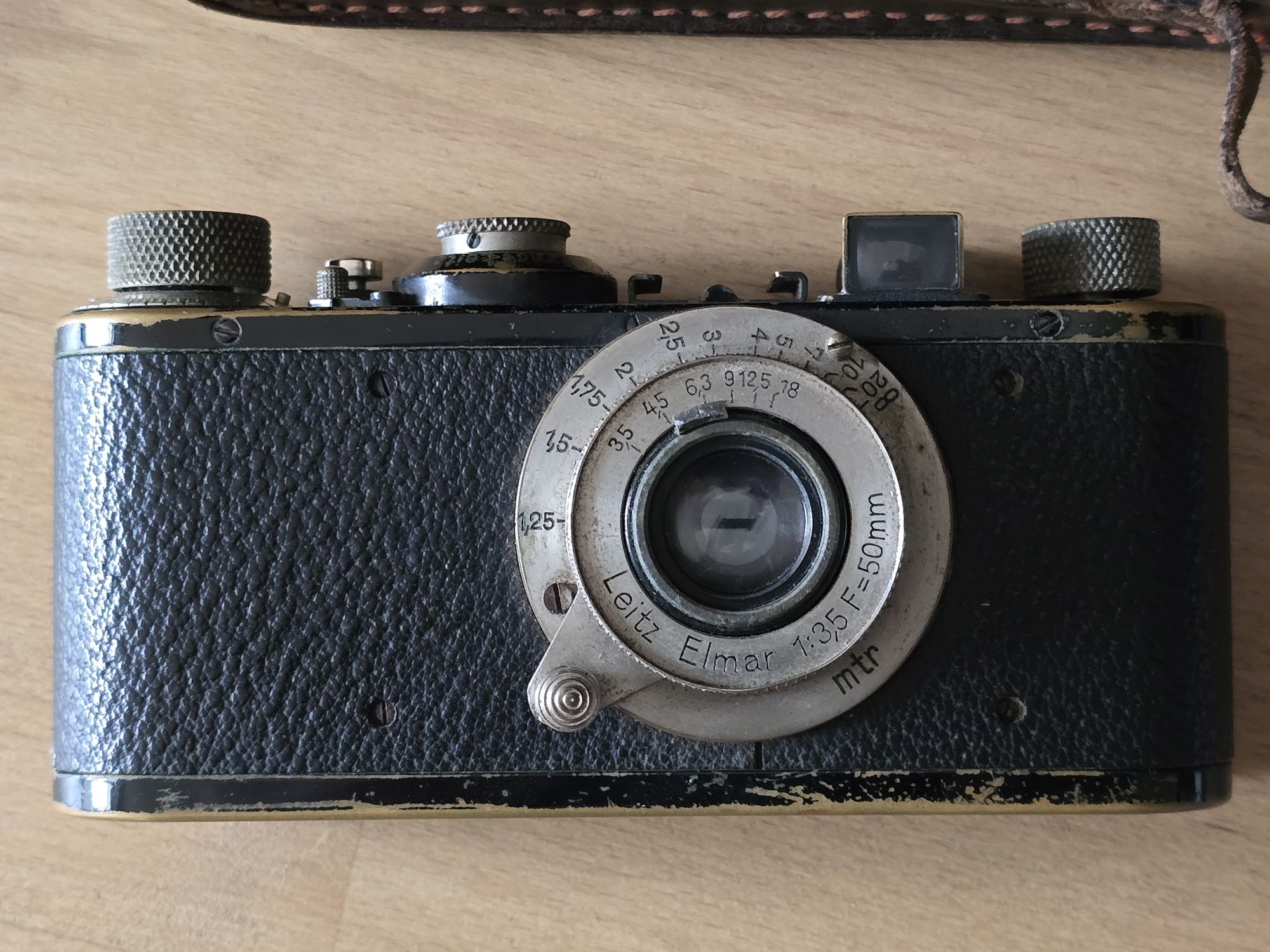 Aparat Leica 1 z obiektywem Elmar z 1930r