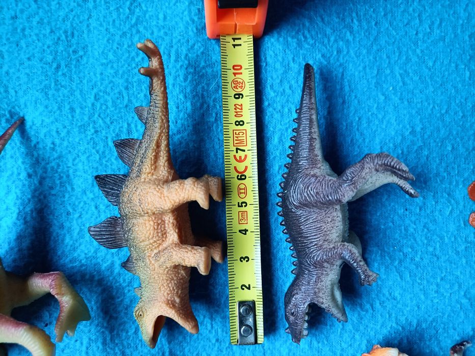 Lote de 14 dinossauros