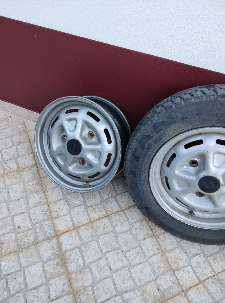 2 Jantes Renault 4L / 5 Laureate
