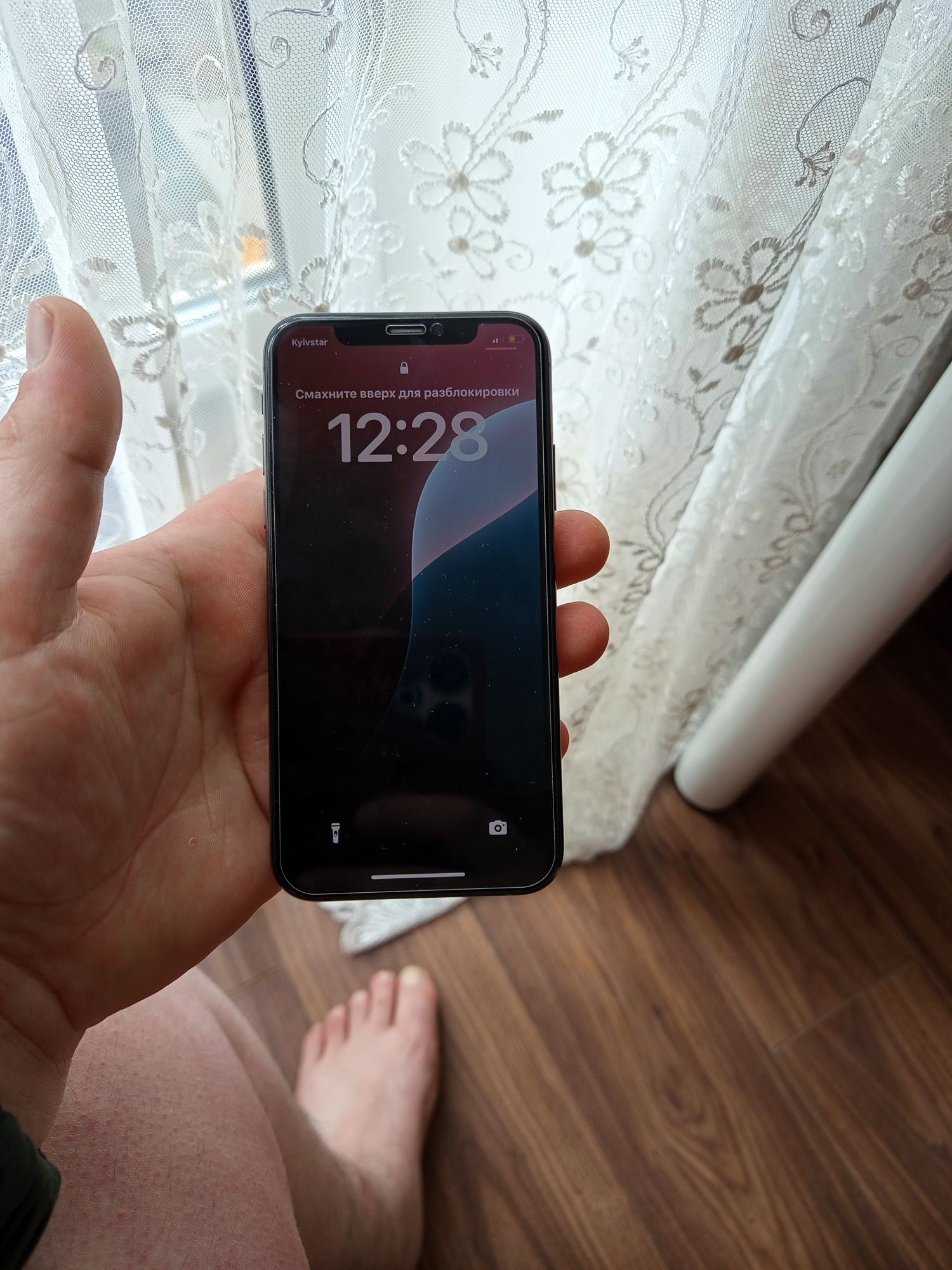 IPhone xs продам