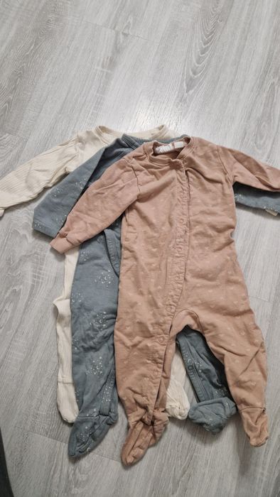 Чоловічок із закритими ніжками