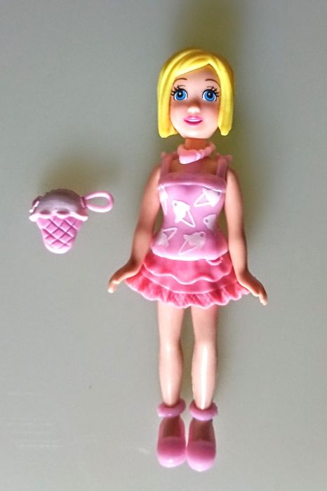 Polly Pocket inícios de 2000.
12€ cada.
Conforme fotos.
Porte