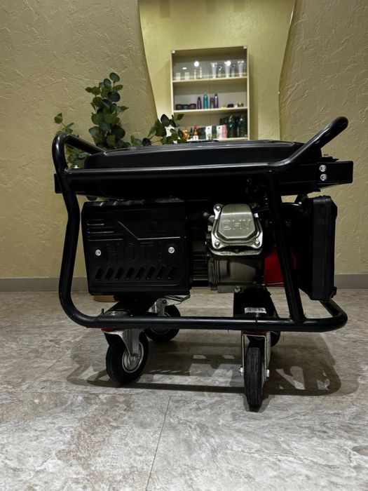 Бензиновий генератор 3.6Квт