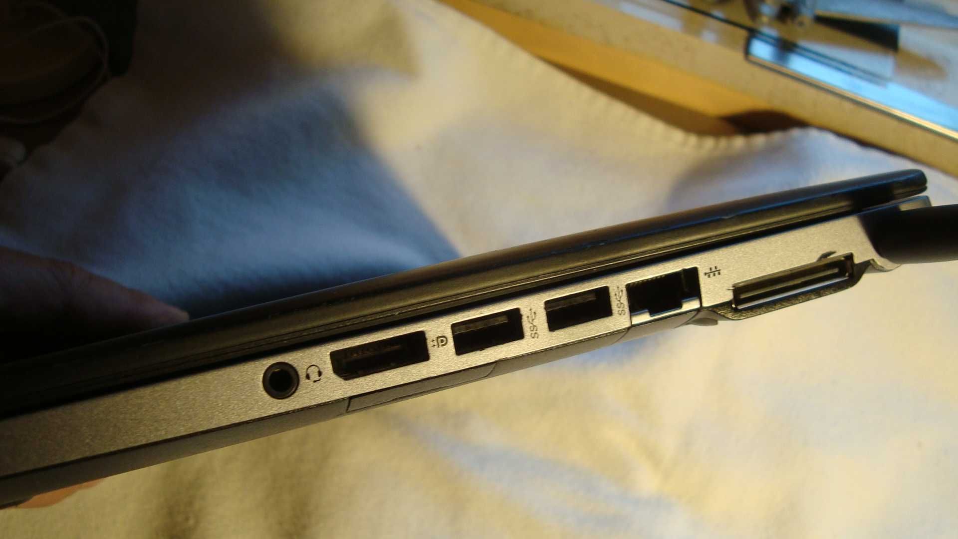 LAPTOP HP 840  4GB 256 SSD W10