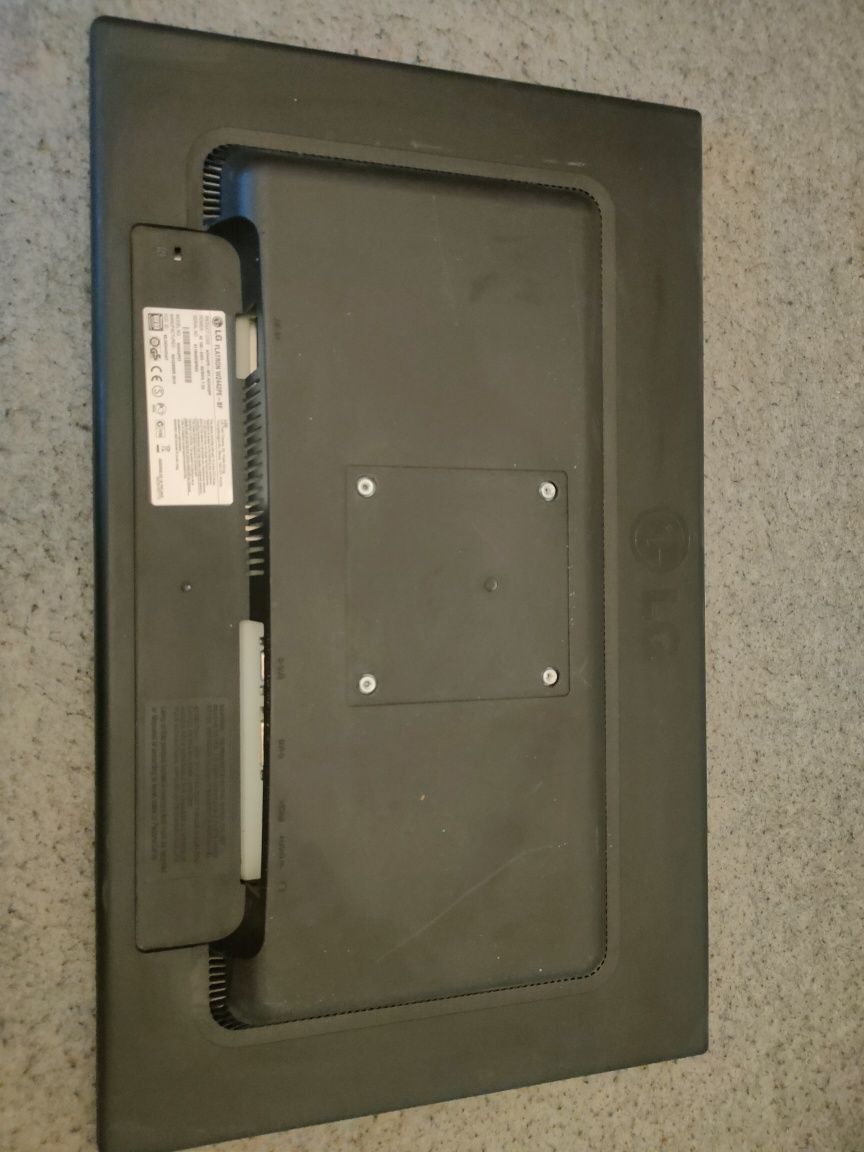 Monitor LG 24" DVI VGA HDMI sprawny