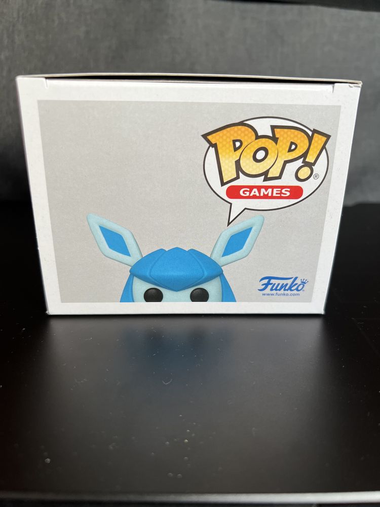 FunkoPop Glaceon 921 Flocked