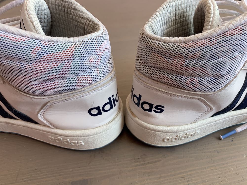 Buty damskie skórzane białe za kostkę Adidas