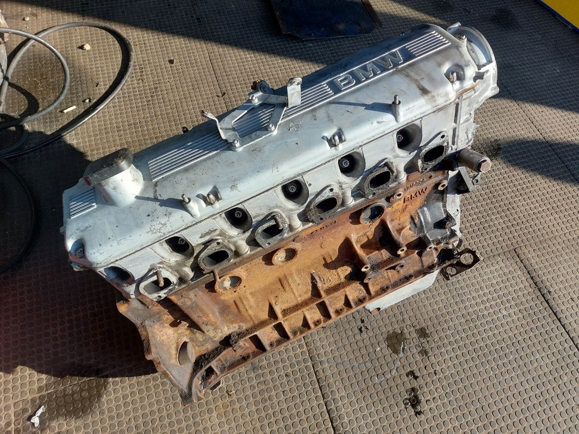 Двигун bmw мотор м30б30 бмв