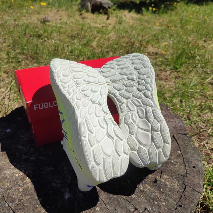 New Balance fresh foam X 1080 Sea Salt/Electric Indigo NEW