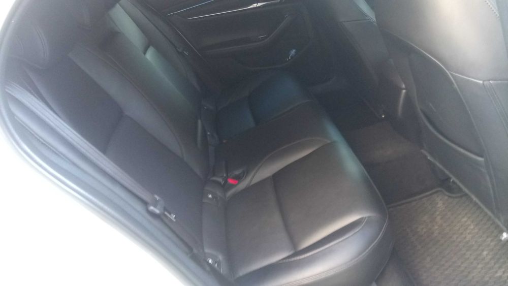 Мазда 3 автомат в белом цвете 2021г mazda 3 automat хэтчбек спорт авто