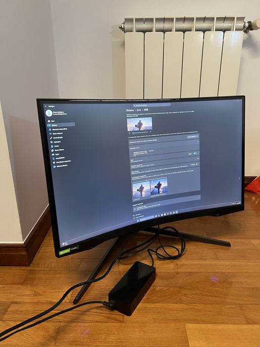 Ecra monitor Samsung Odyssey G7 27 240hz QHD