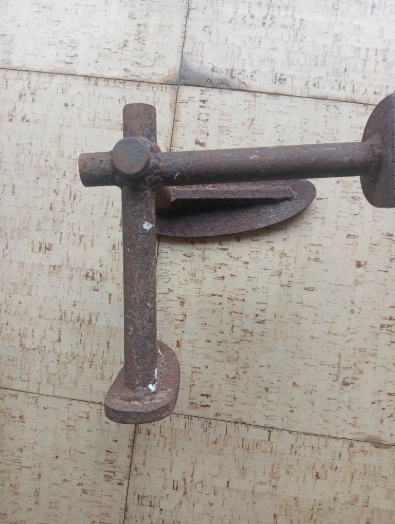 Vendo bigorna de Sapateiro.