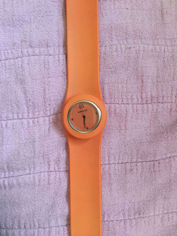Zegarek pomarańczowy house