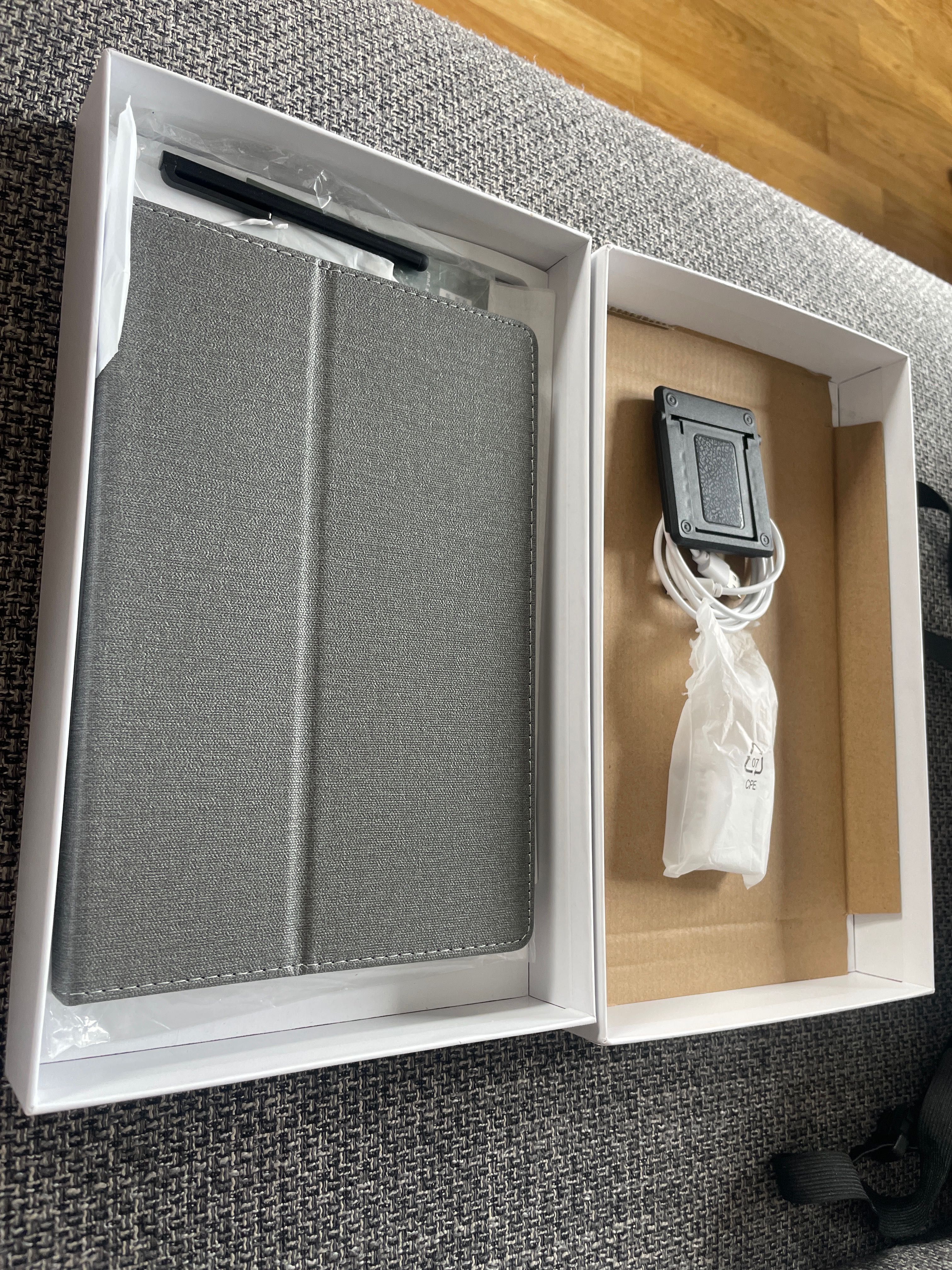 Prosty tablet w stylu MatePad Android. Idealny dla dziecka